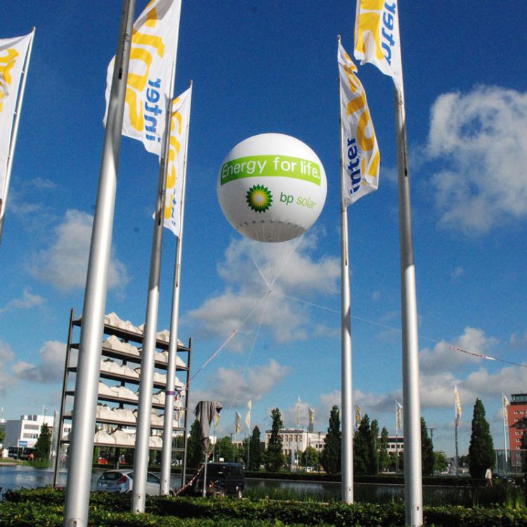 bp solar-Werbeballon SkyBall 500 in München